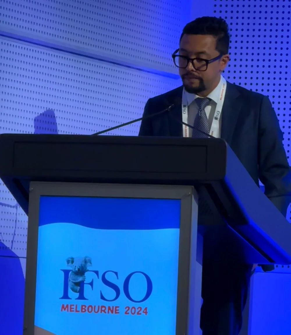 Dr Joel Rabindran presenting at IFSO Melbourne 2024